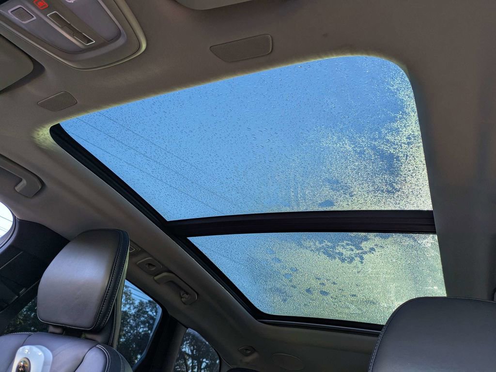 Used 2023 Volvo XC60 B5 Ultimate image 22