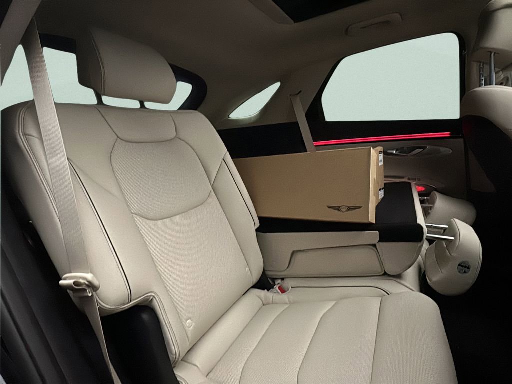New 2026 Genesis GV70 2.5T Advanced image 13