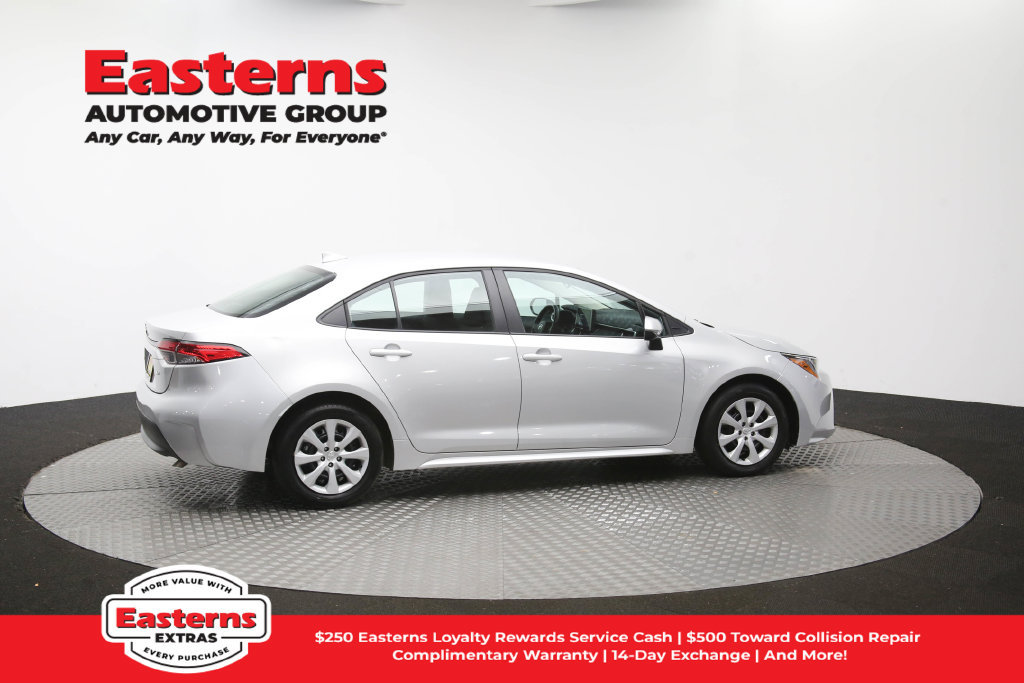 Used 2025 Toyota Corolla LE FWD image 44