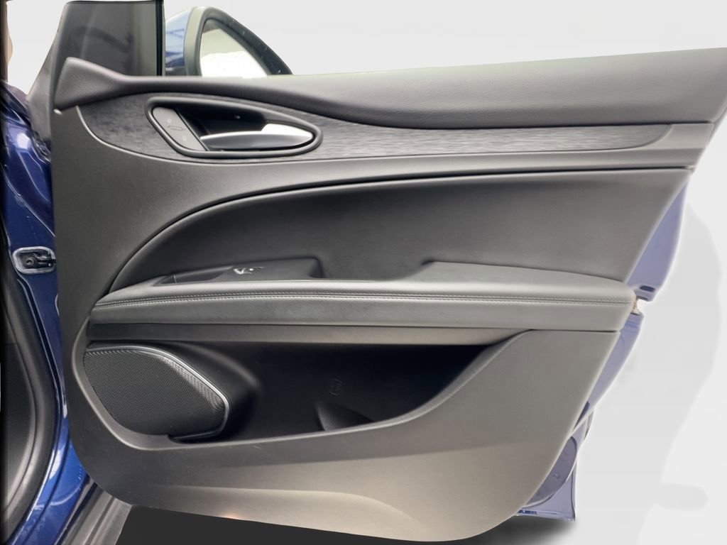 Used 2021 Alfa Romeo Stelvio Sprint w/ Sun & Sound Package image 31