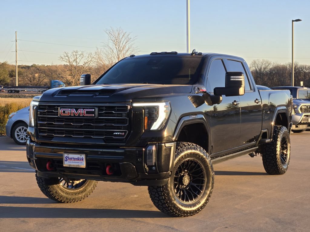 Used 2024 GMC Sierra 2500 AT4 w/ AT4 Premium Plus Package AWD/4WD image 2