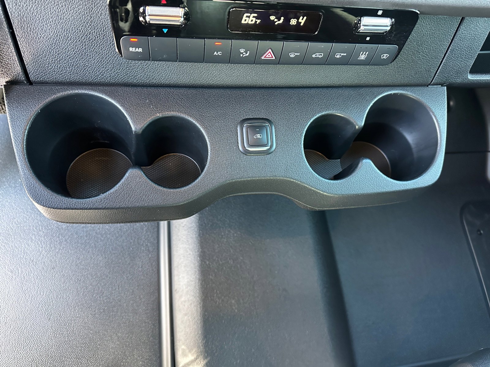 Used 2024 Mercedes-Benz Sprinter 3500 image 24