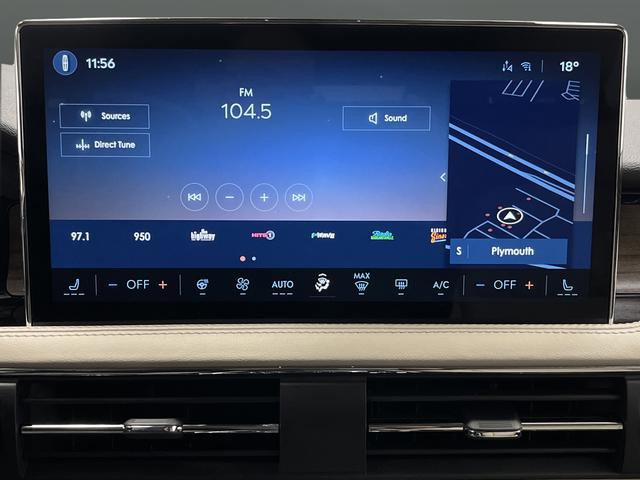 Used 2025 Lincoln Corsair Reserve w/ Towing Package AWD/4WD image 18