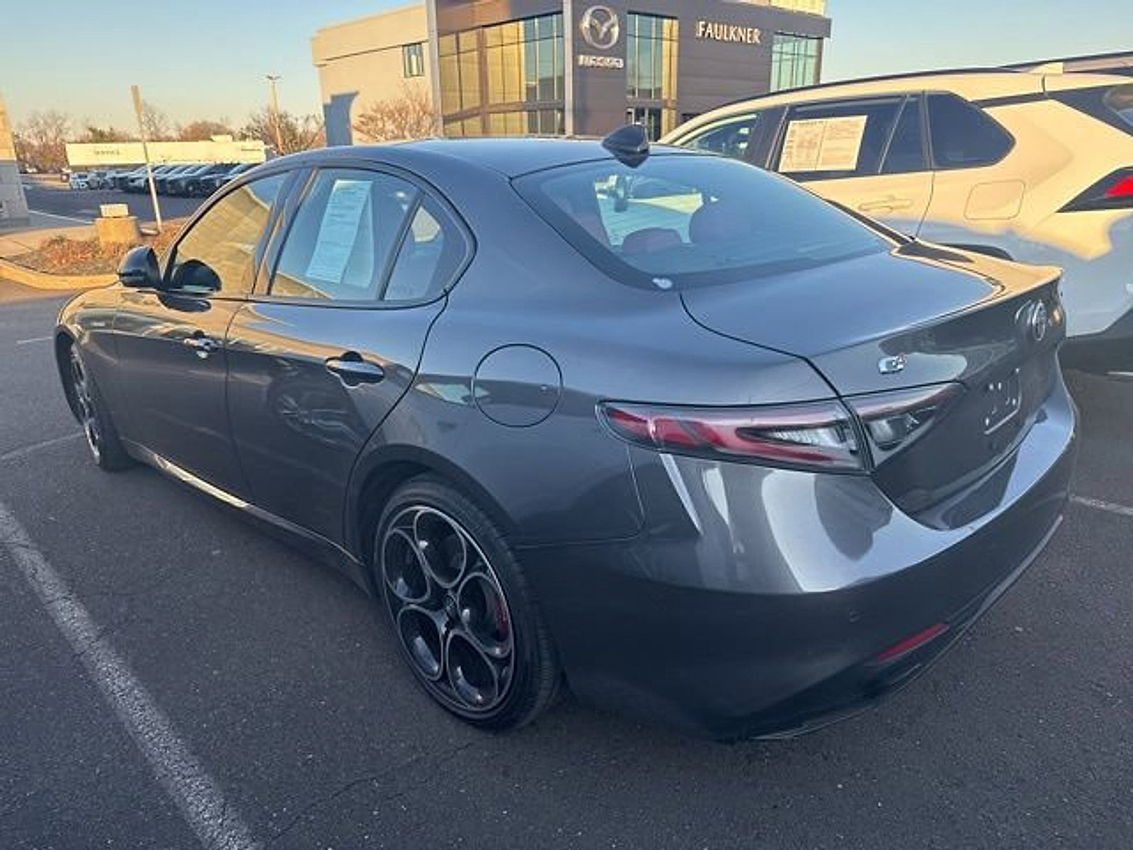 Used 2024 Alfa Romeo Giulia Veloce image 5