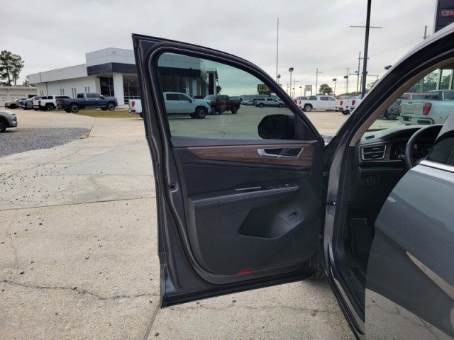 Used 2024 Volkswagen Atlas SEL Premium R-Line image 12