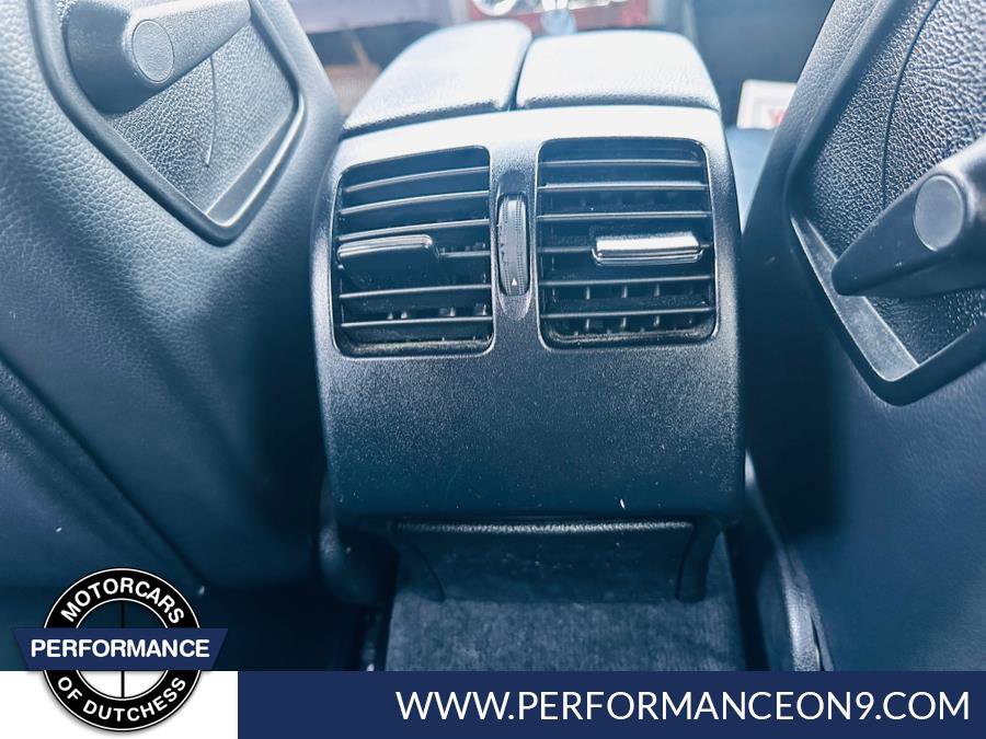 Used 2009 Mercedes-Benz C 300 Sport image 17