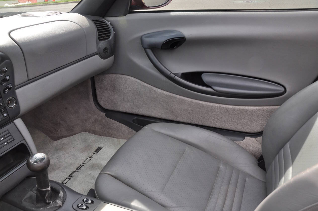 Used 1997 Porsche Boxster RWD image 26