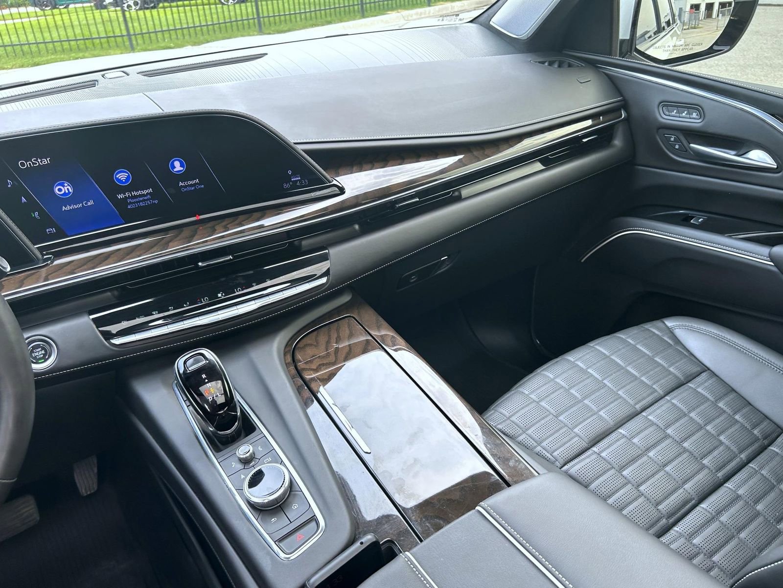 Certified 2024 Cadillac Escalade ESV Sport Platinum image 22