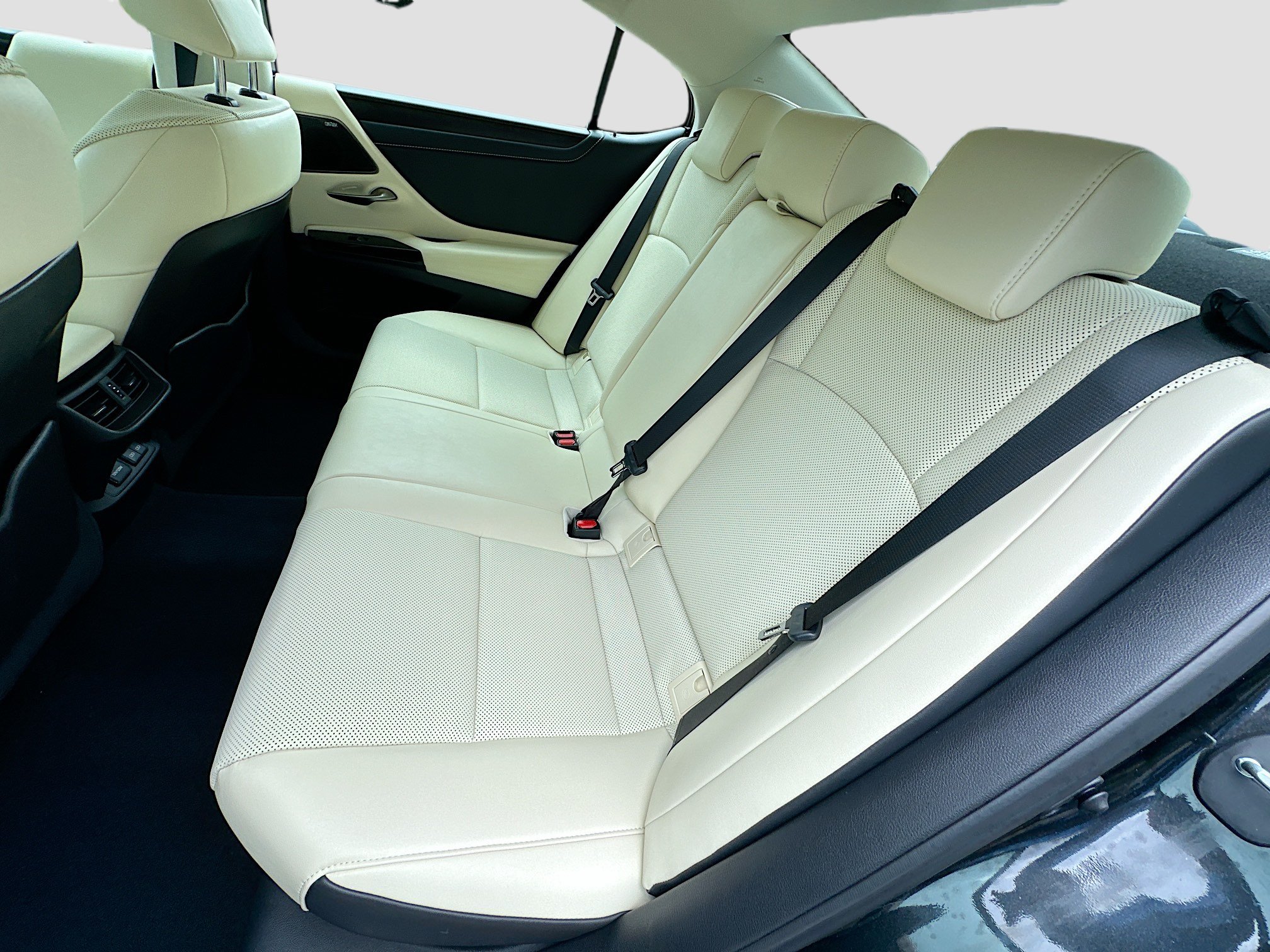Used 2022 Lexus ES 300h w/ Premium Package FWD image 23