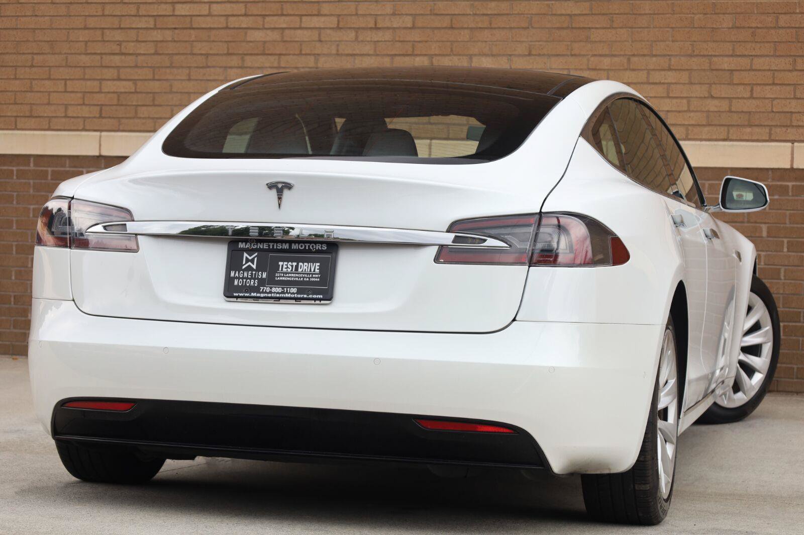 Used 2016 Tesla Model S 75 RWD image 9