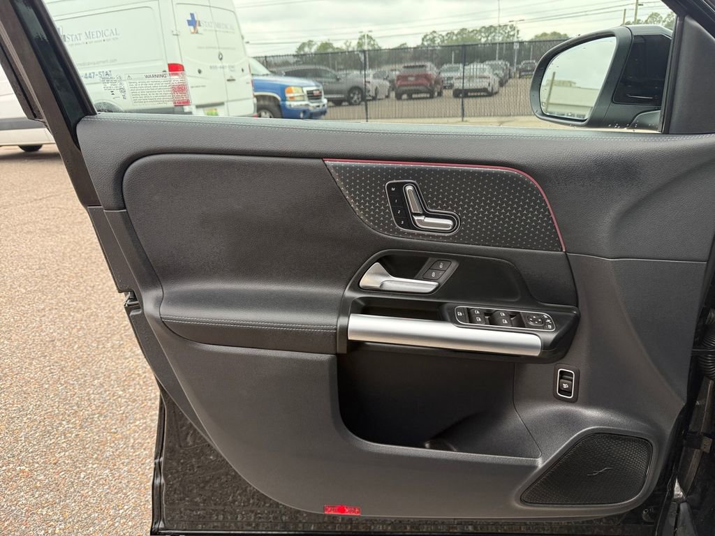 Certified 2024 Mercedes-Benz GLA 250 4MATIC image 15