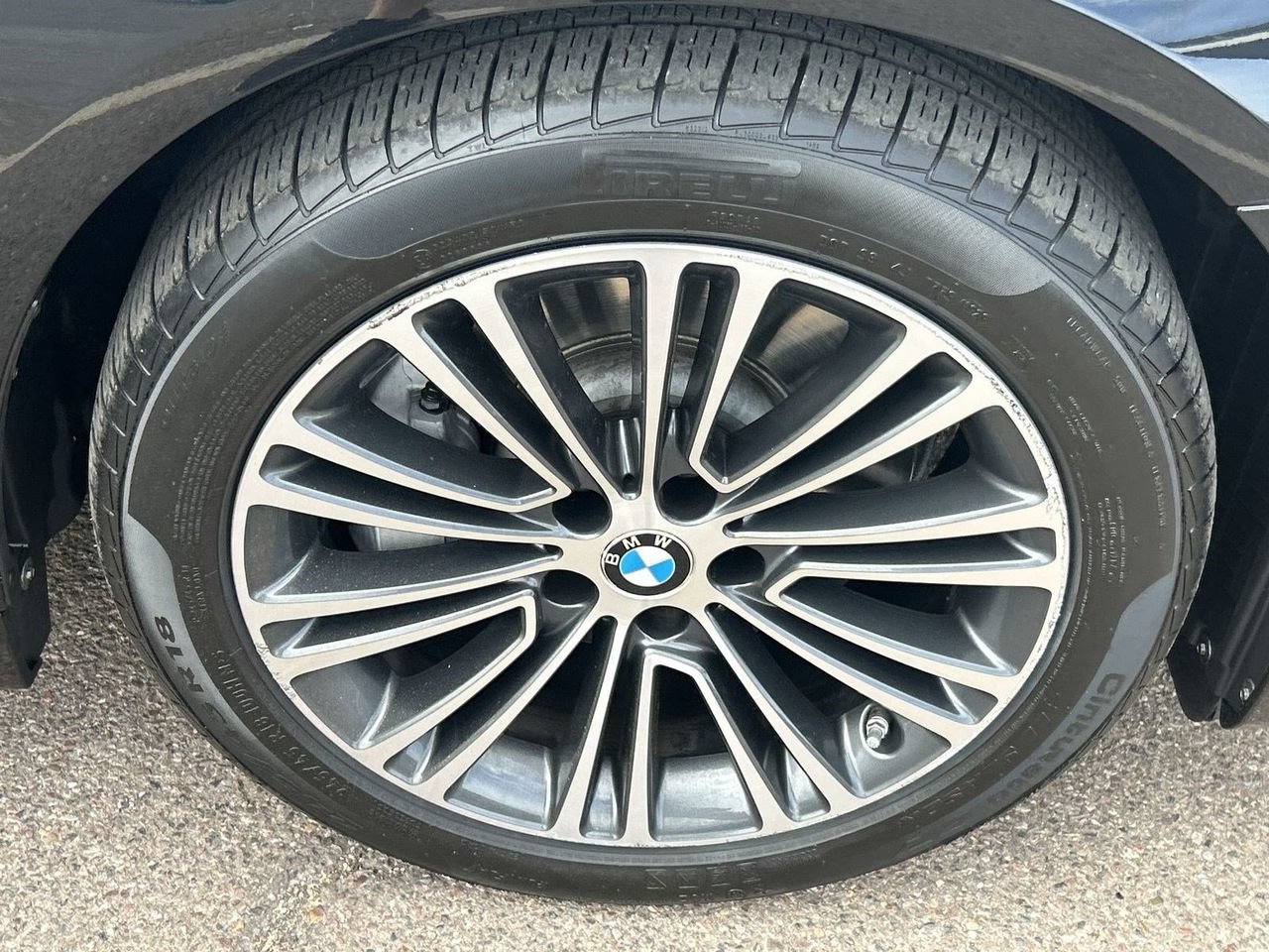 Used 2019 BMW 530i xDrive AWD/4WD image 7