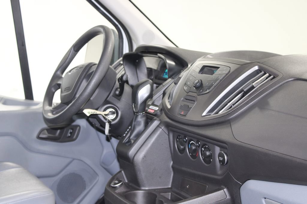 Used 2018 Ford Transit 350 XL image 28