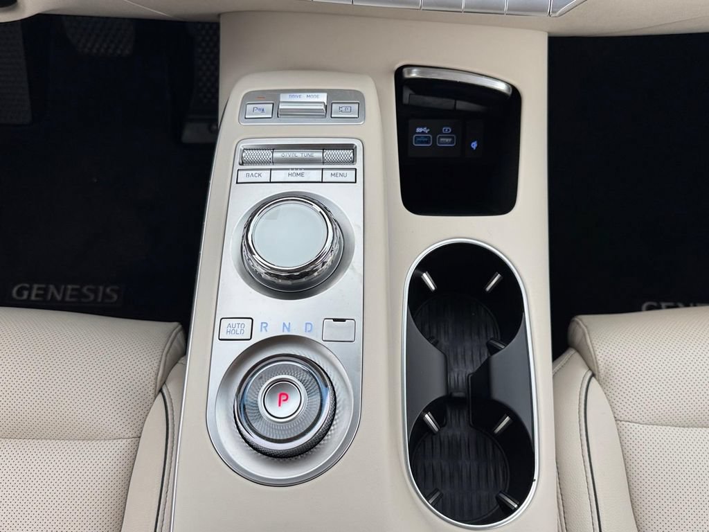 Used 2024 Genesis GV70 2.5T w/ Advanced Package AWD/4WD image 15