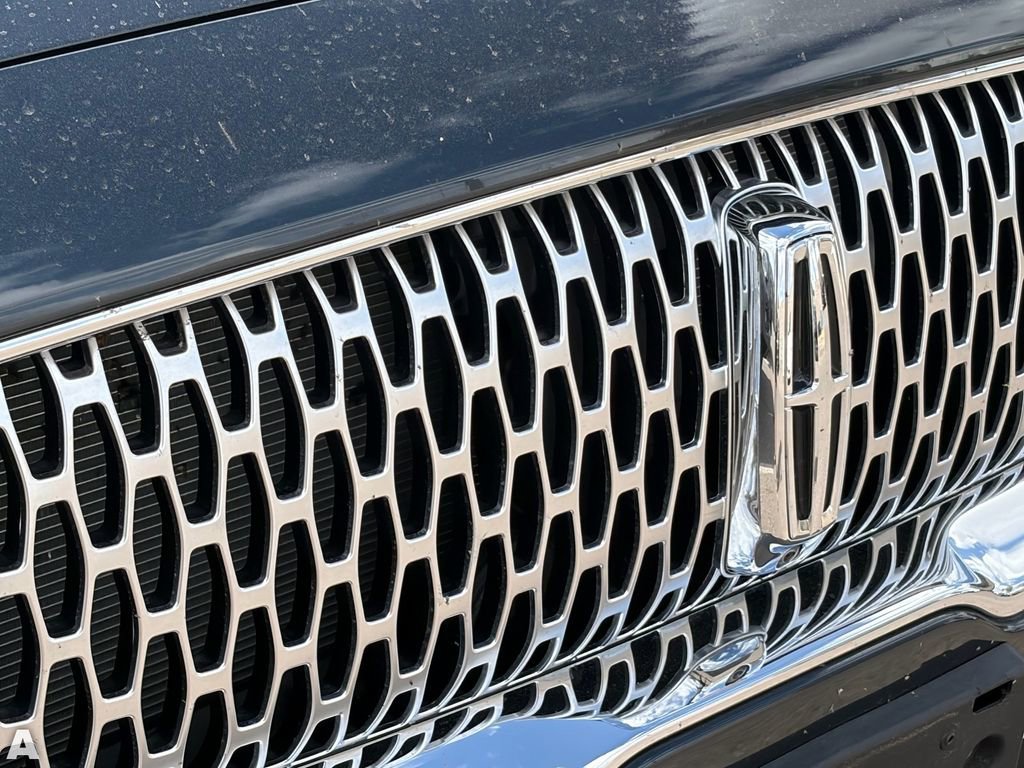 Used 2023 Lincoln Nautilus Reserve w/ Equipment Group 202A AWD/4WD image 7