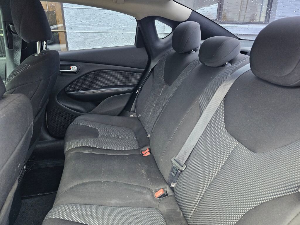 Used 2014 Dodge Dart SE image 16
