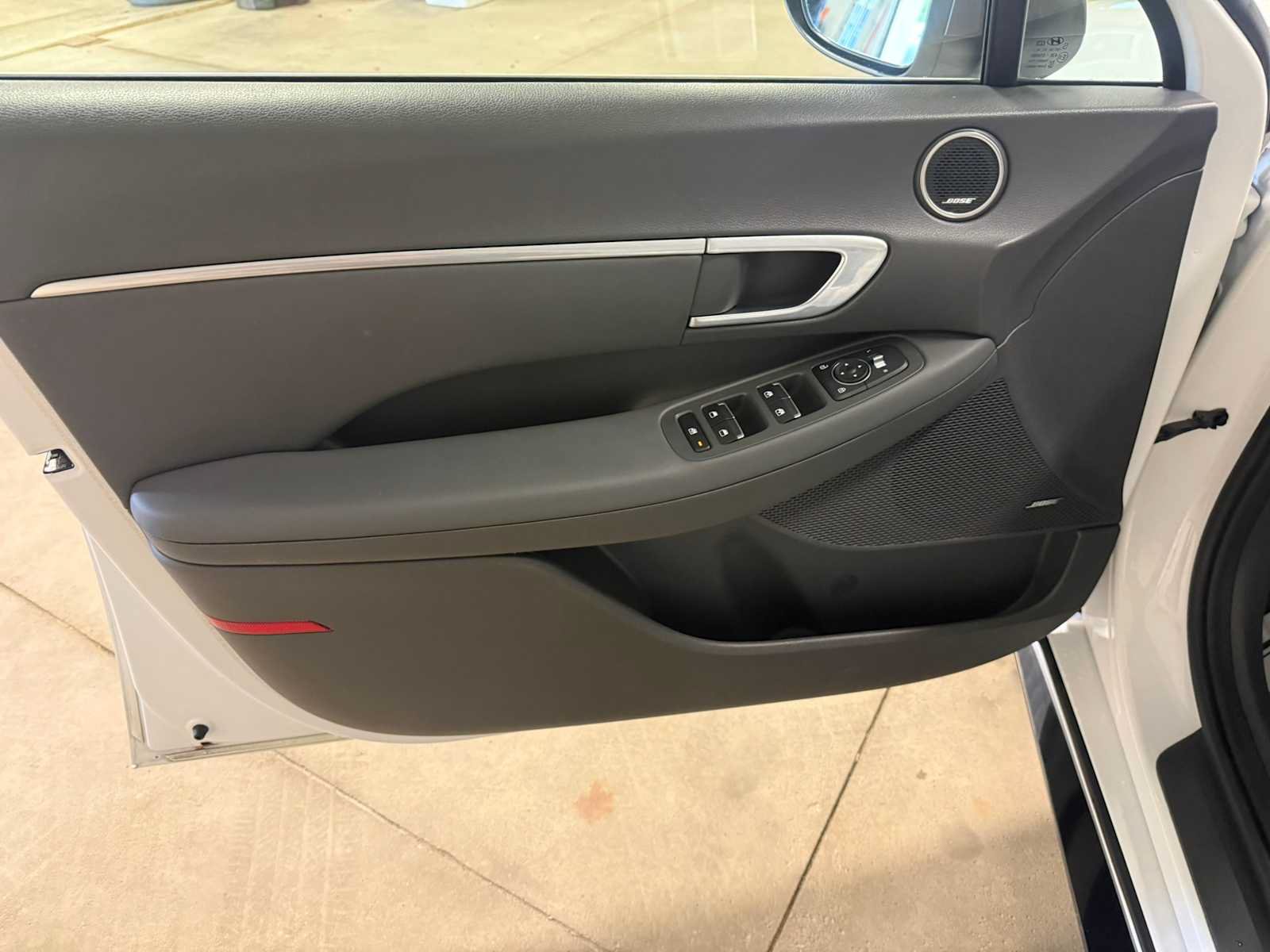 Used 2020 Hyundai Sonata SEL w/ Premium + Sunroof Package FWD image 20