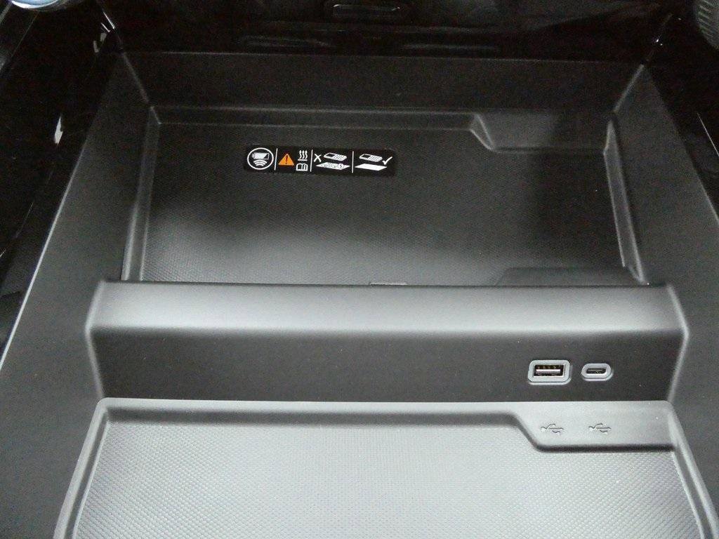 New 2026 Chevrolet Suburban Z71 w/ Z71 Off-Road Package image 28