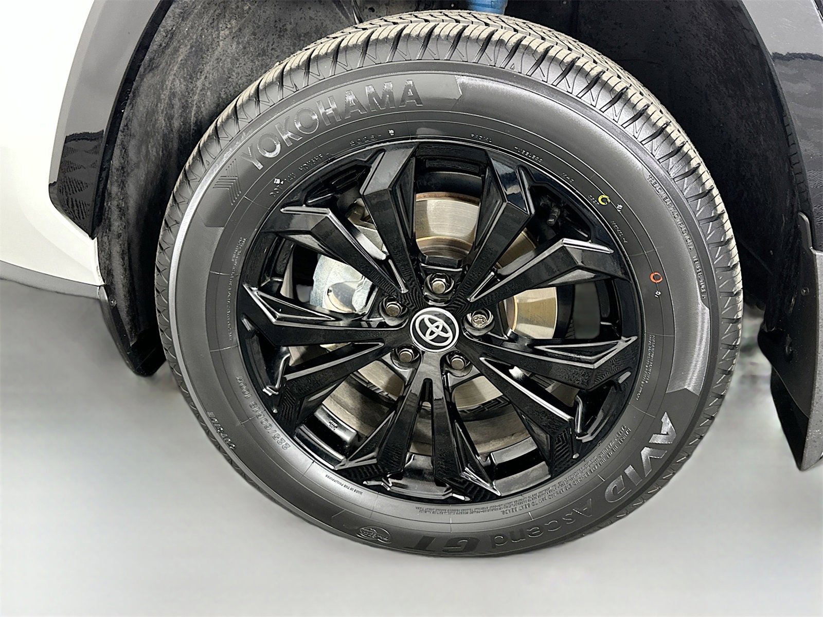 Certified 2025 Toyota RAV4 XSE image 33