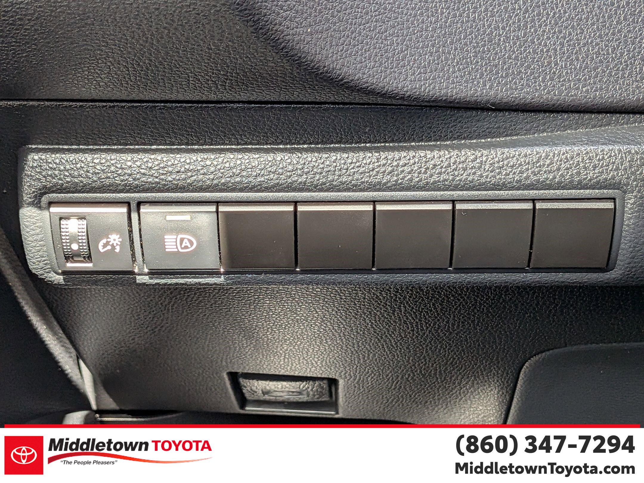 Certified 2023 Toyota Corolla LE image 18