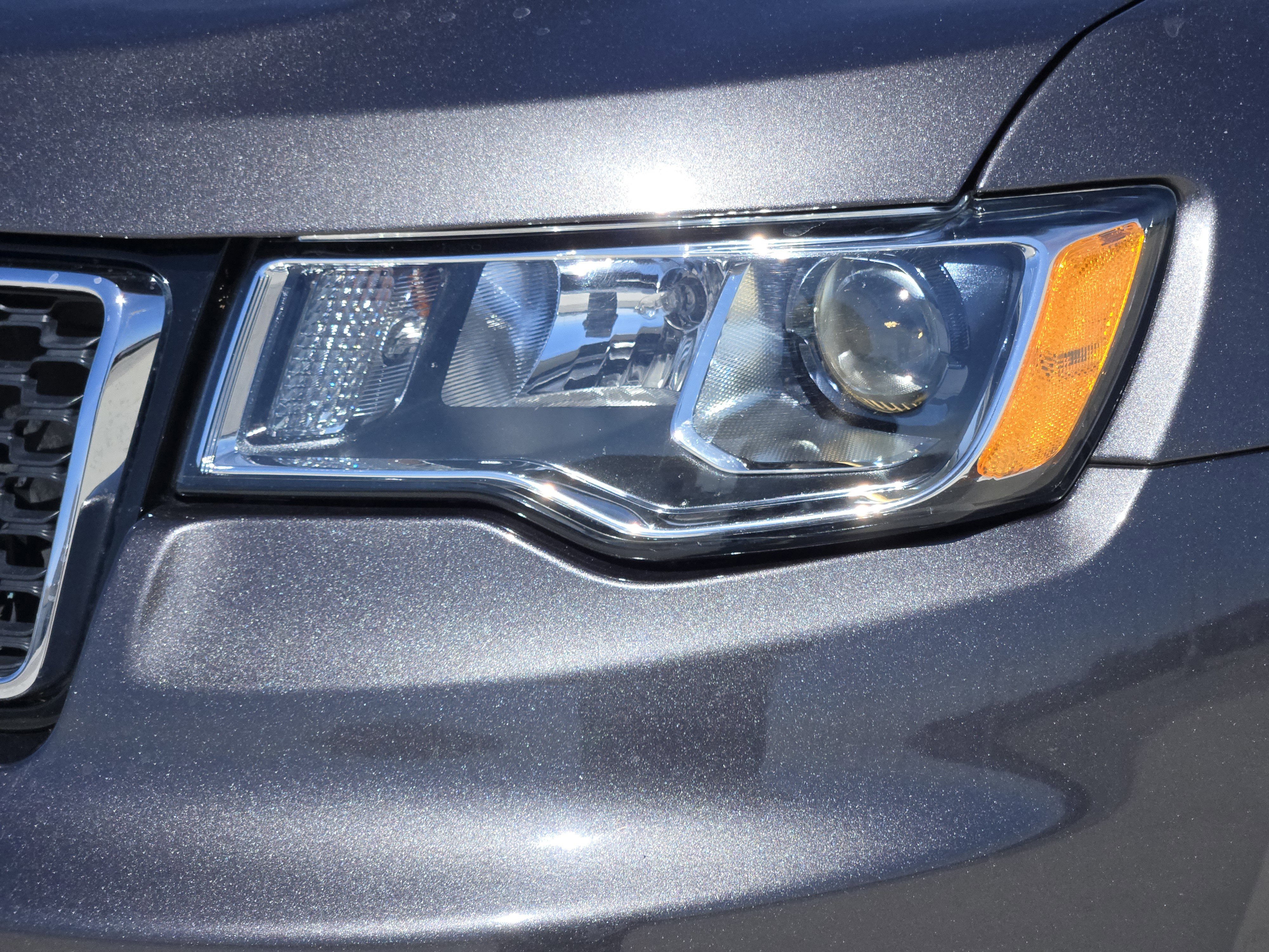 Used 2021 Jeep Grand Cherokee Limited AWD/4WD image 9