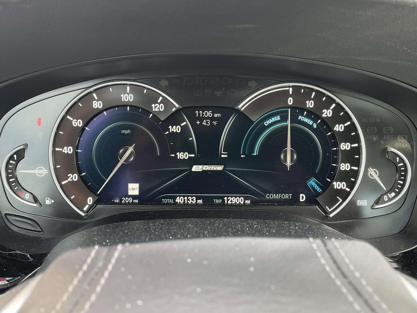 Used 2019 BMW 530e w/ Convenience Package image 18