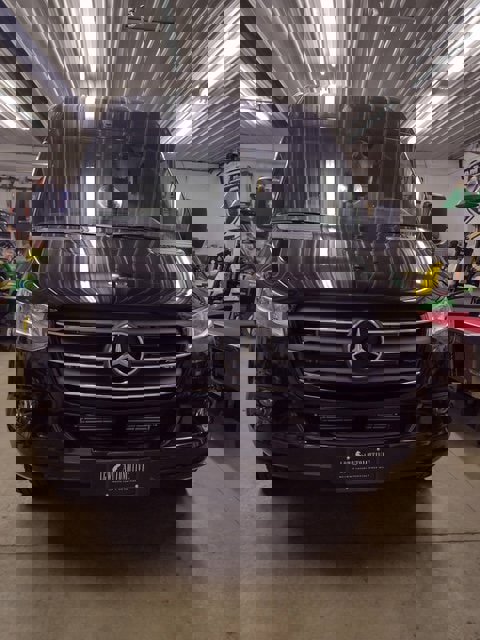 Used 2022 Mercedes-Benz Sprinter 3500 image 2