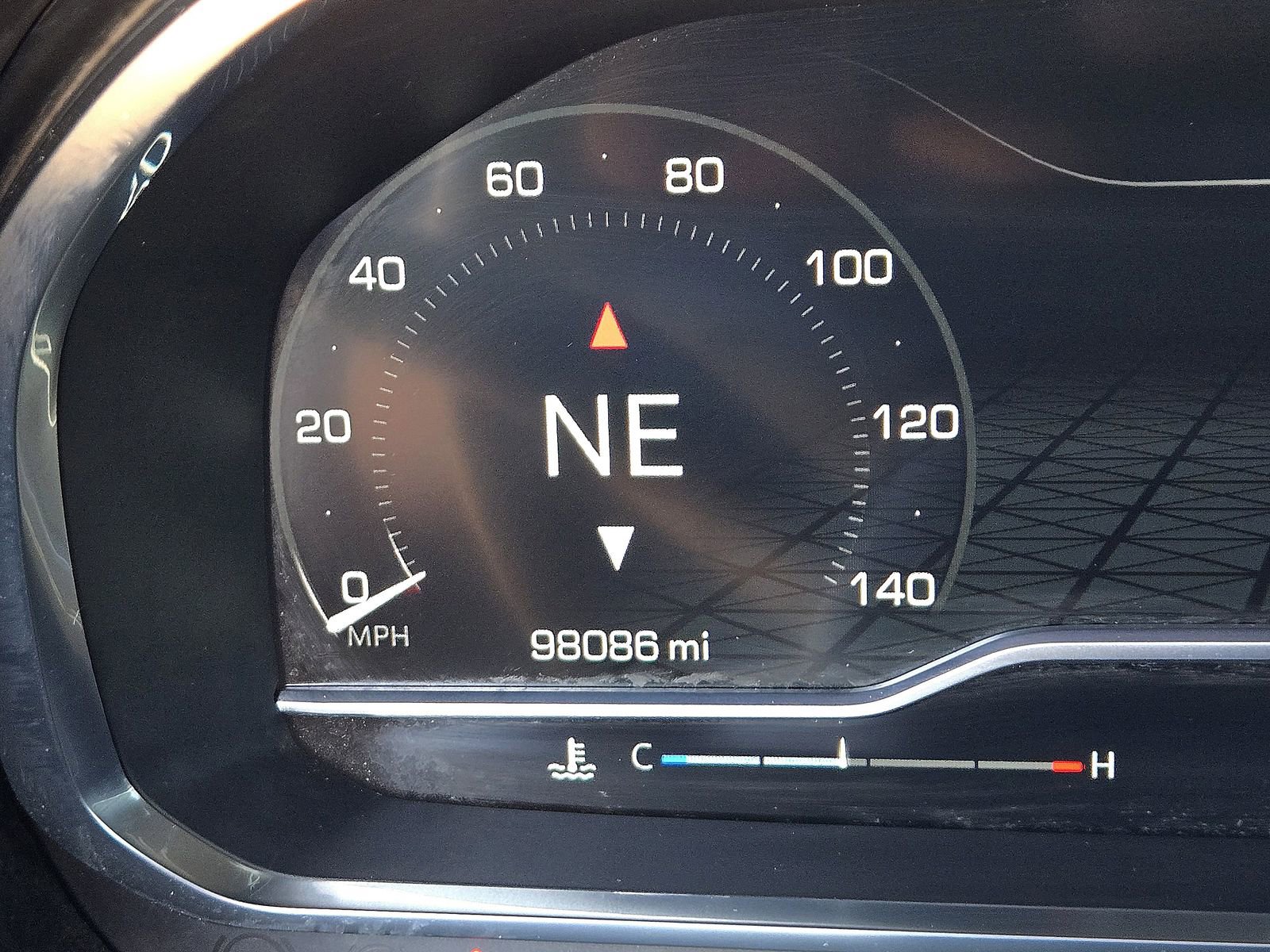 Used 2022 GMC Yukon SLT w/ SLT Luxury Package image 16