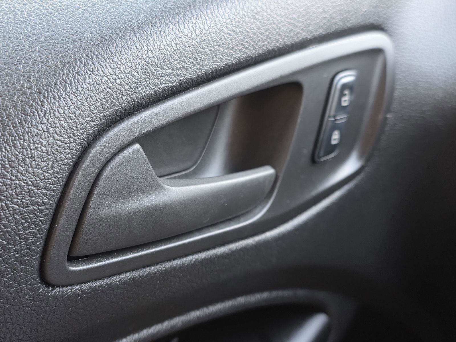 Used 2017 Ford Transit Connect XL image 10