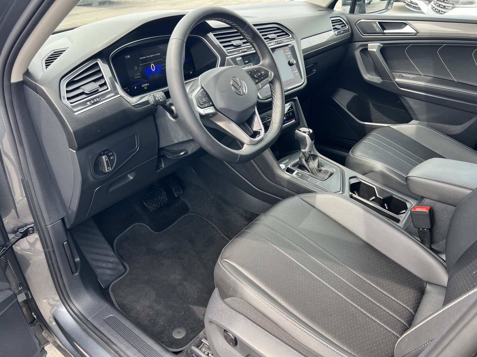Certified 2023 Volkswagen Tiguan SE image 5