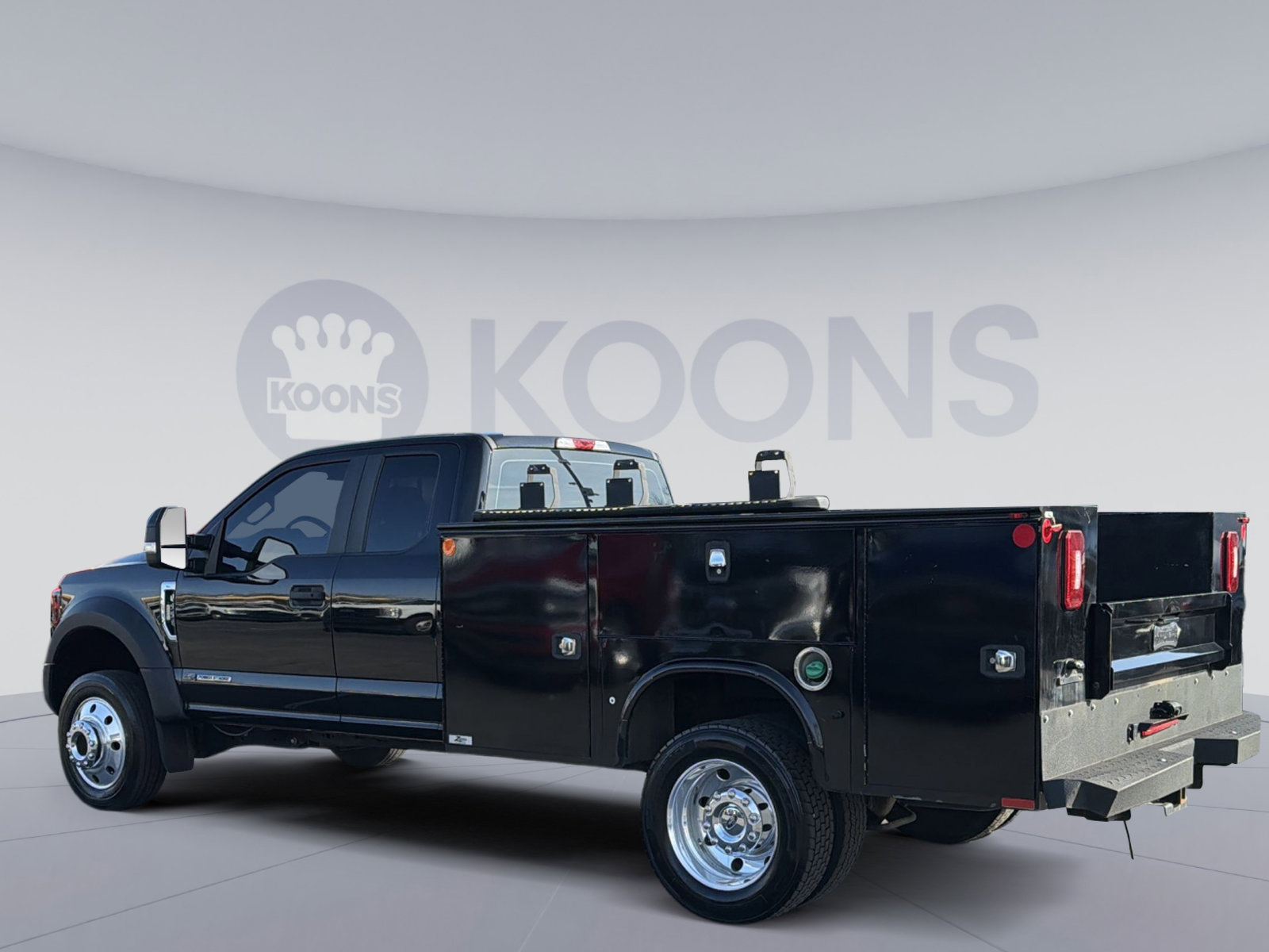 Used 2017 Ford F550 4x4 SuperCab Super Duty image 4