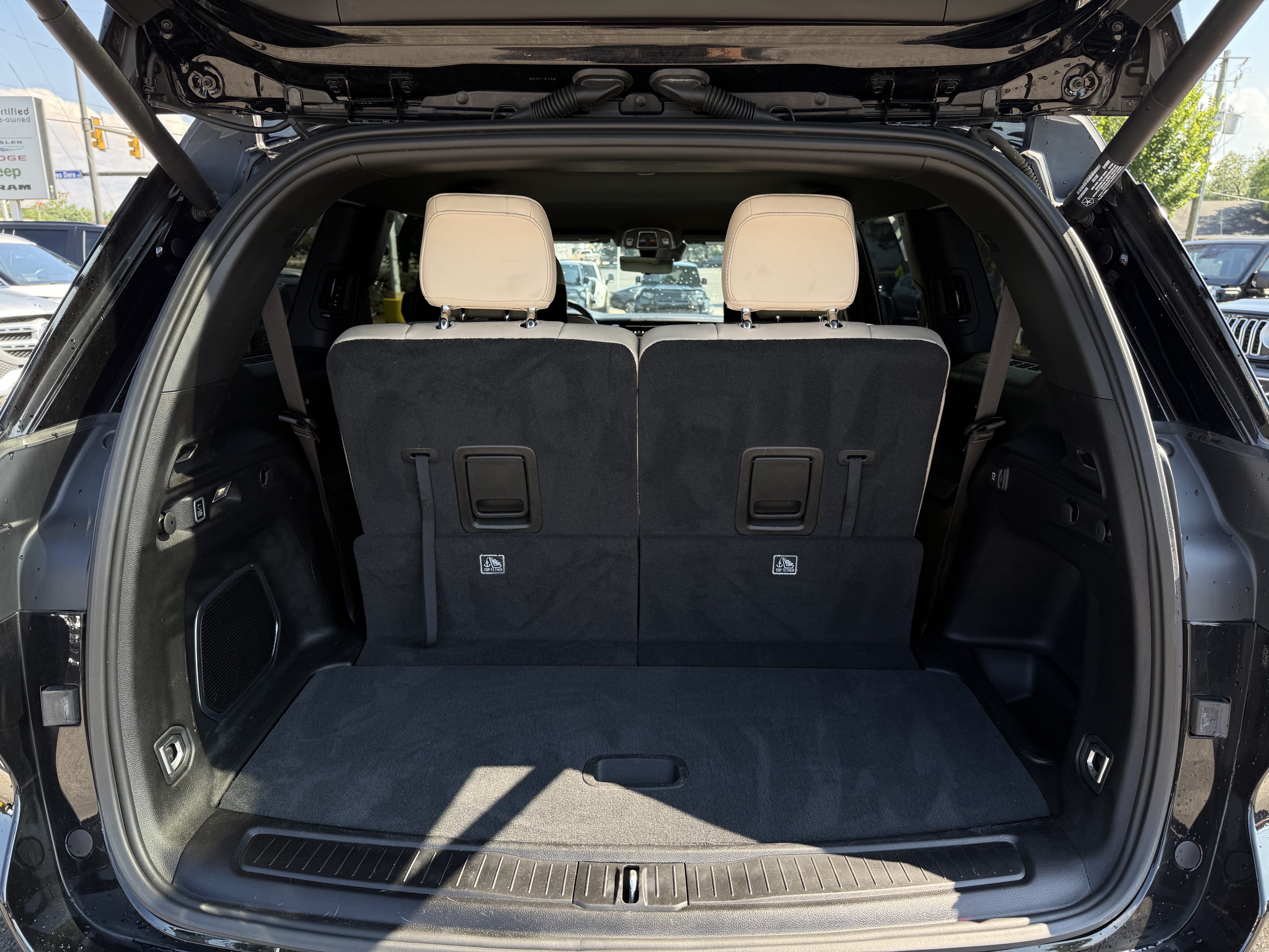 Used 2023 Jeep Grand Cherokee L Limited w/ Luxury Tech Group II AWD/4WD image 34