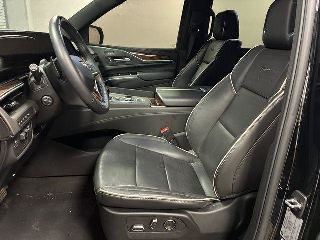 Certified 2024 Cadillac Escalade ESV Premium Luxury w/ Performance Package AWD/4WD image 41