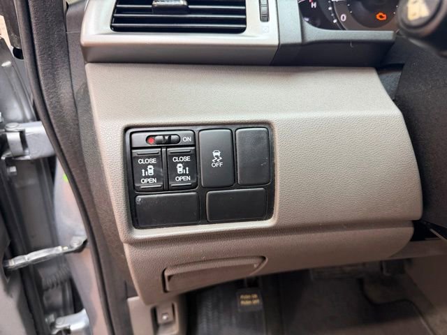 Used 2016 Honda Odyssey SE image 20