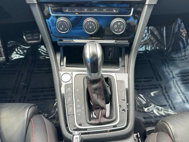 Used 2018 Volkswagen GTI SE w/ SE Leather Package FWD image 36