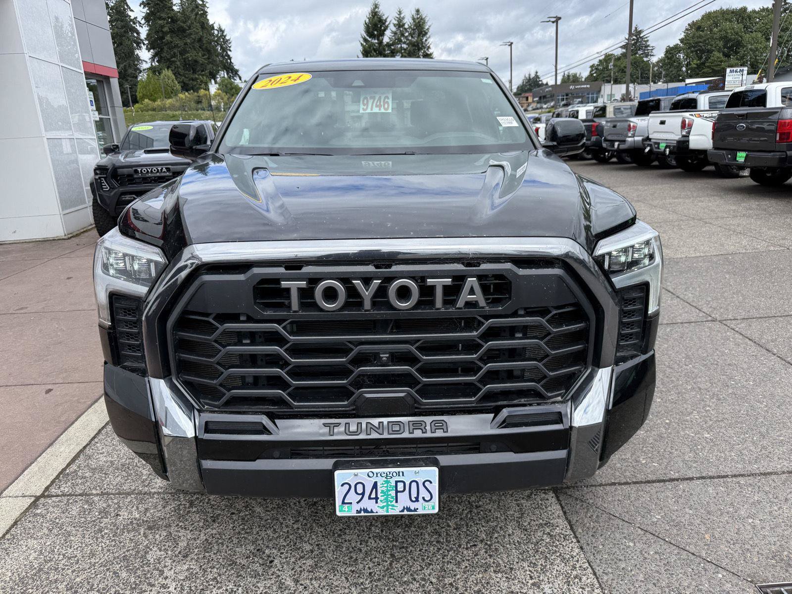Used 2024 Toyota Tundra Platinum AWD/4WD image 8