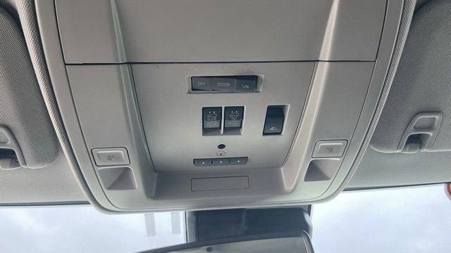 Used 2016 GMC Sierra 3500 Denali image 19