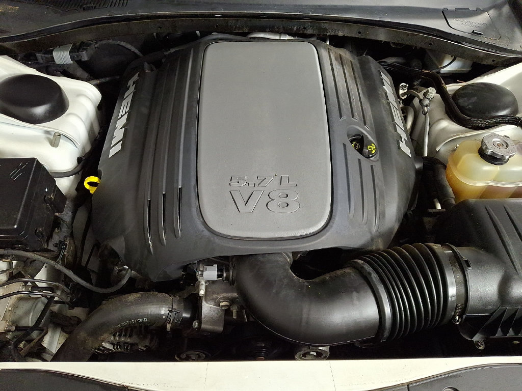 Used 2019 Dodge Charger R/T w/ Plus Group RWD image 28