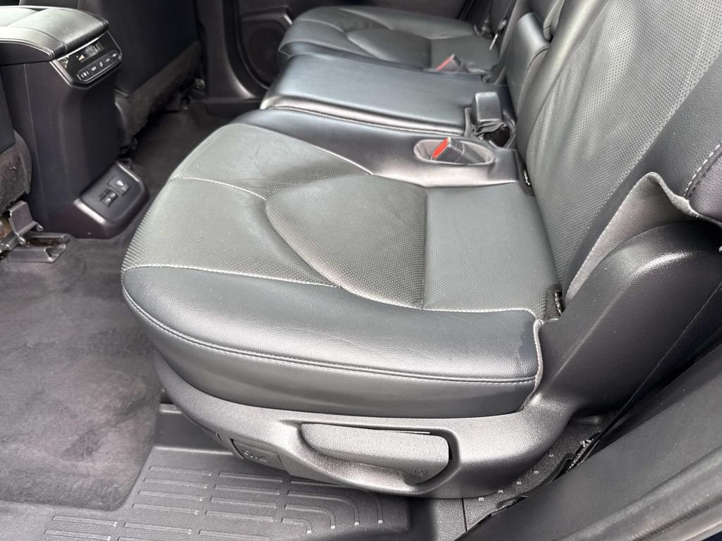 Used 2022 Toyota Highlander Limited FWD image 15