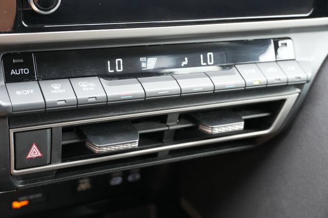 Used 2025 Toyota Camry LE FWD image 34