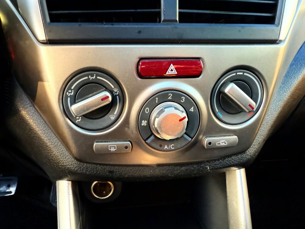 Used 2010 Subaru Forester 2.5X Premium image 12