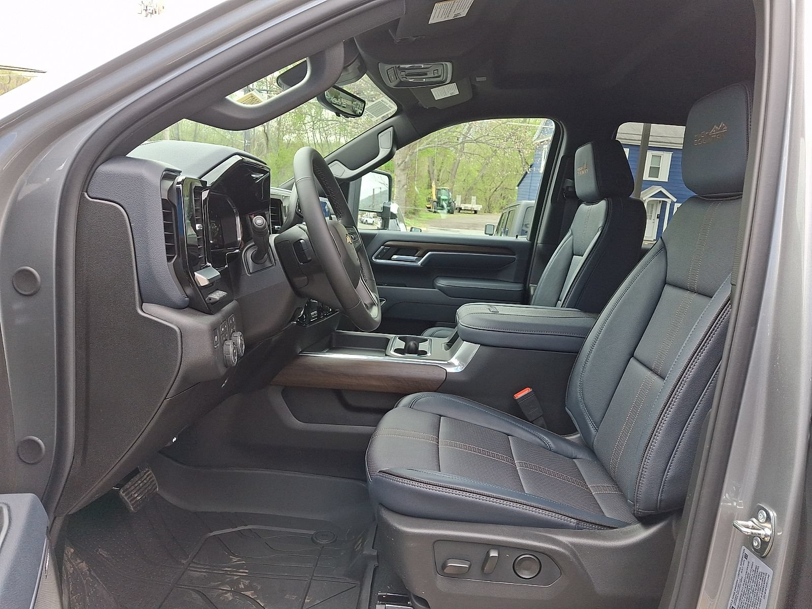 New 2026 Chevrolet Silverado 3500 High Country w/ Technology Package AWD/4WD image 13