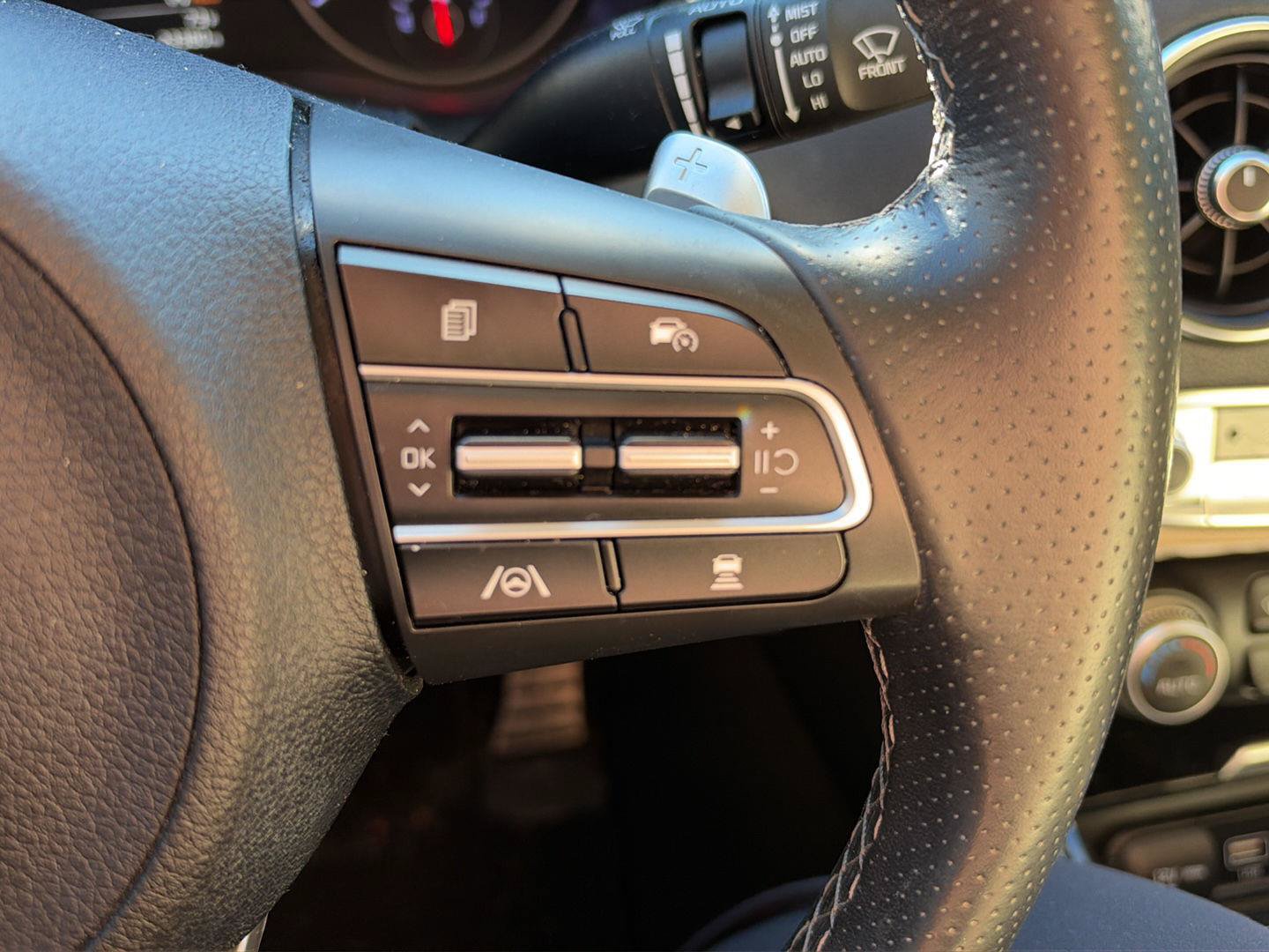 Used 2023 Kia Stinger GT-Line w/ Sun & Sound Package RWD image 15