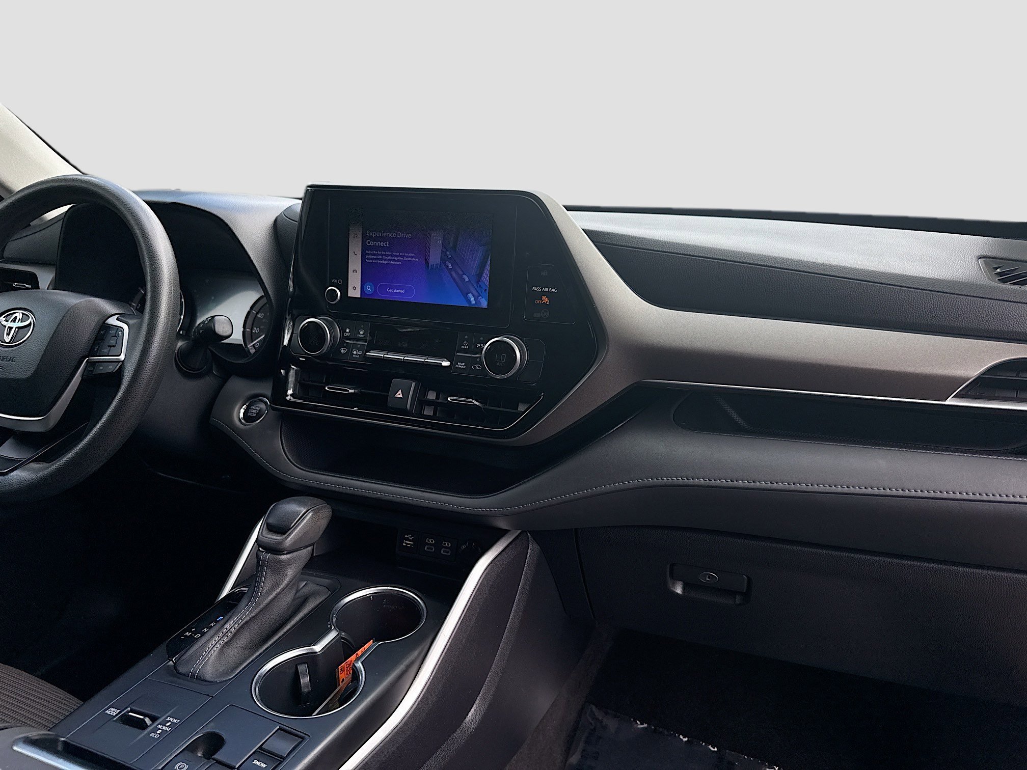 Used 2023 Toyota Highlander L FWD image 31