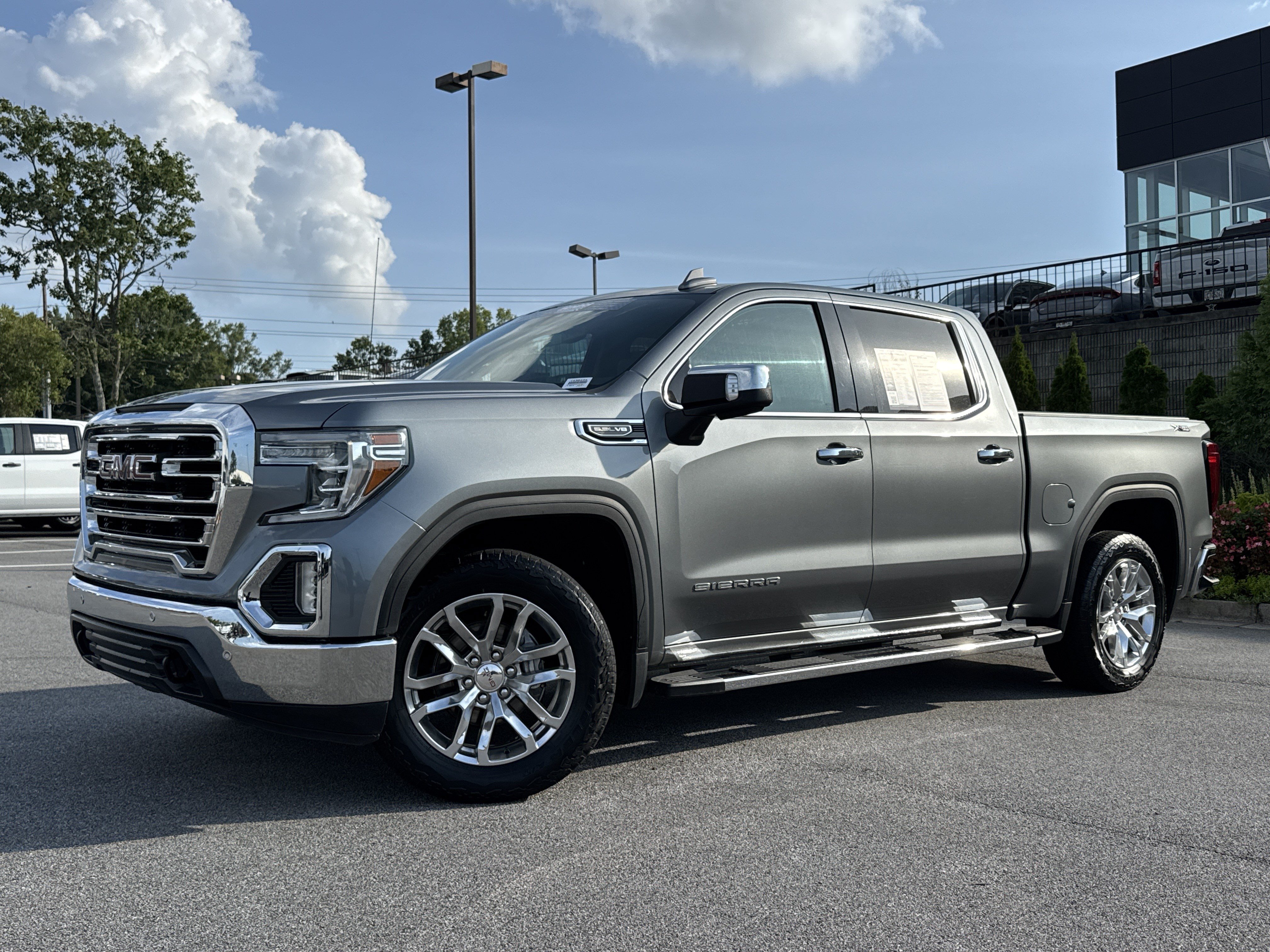 Used 2021 GMC Sierra 1500 SLT w/ SLT Premium Plus Package AWD/4WD image 5