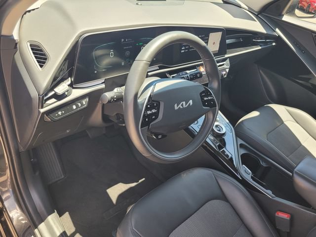 Used 2023 Kia Niro EX FWD image 9