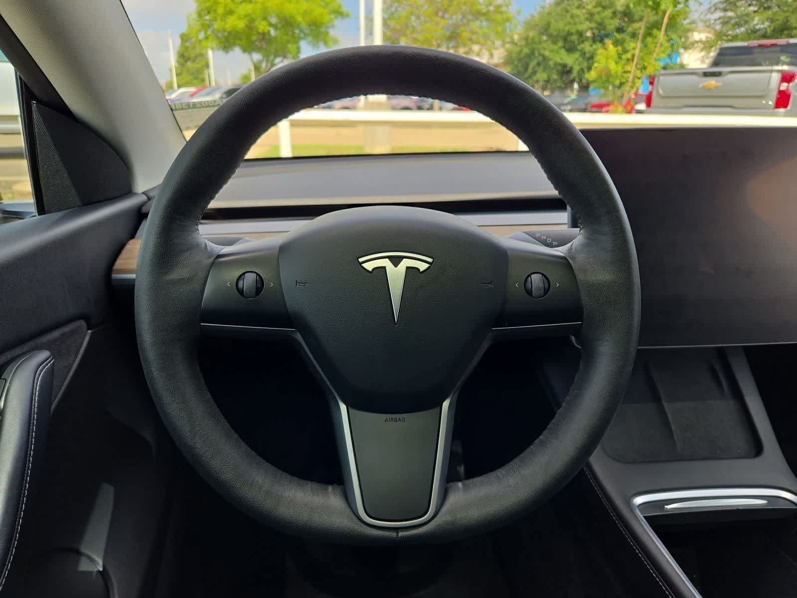 Used 2022 Tesla Model Y Long Range AWD/4WD image 20