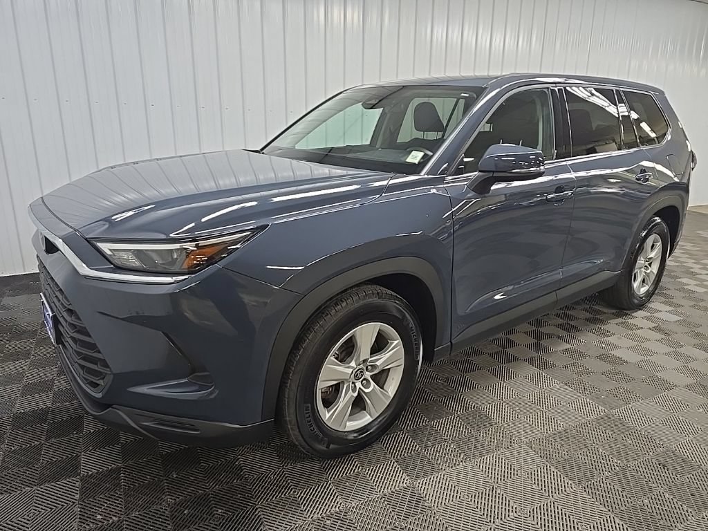 Used 2025 Toyota Grand Highlander AWD image 9