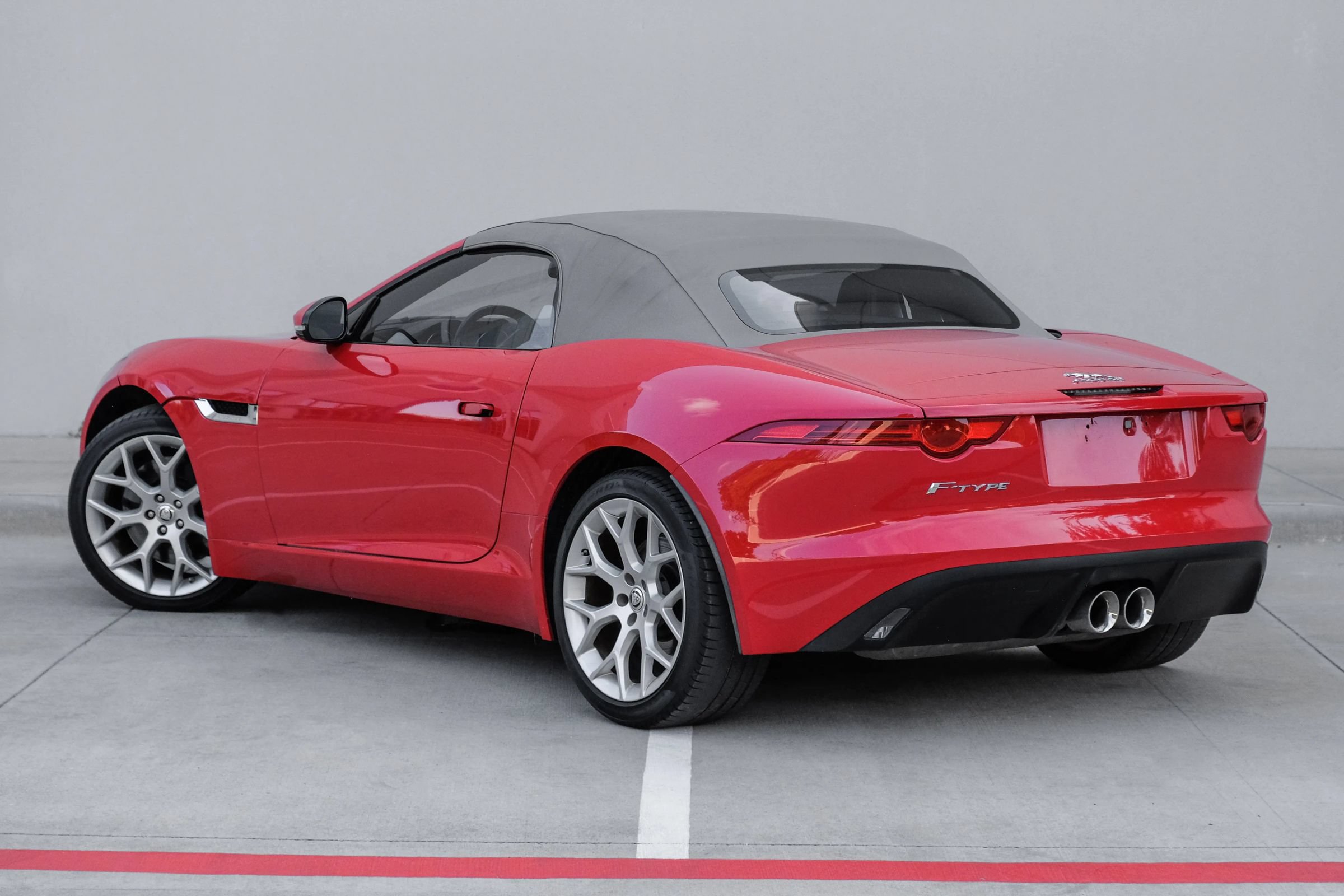 Used 2014 Jaguar F-TYPE Convertible RWD image 6