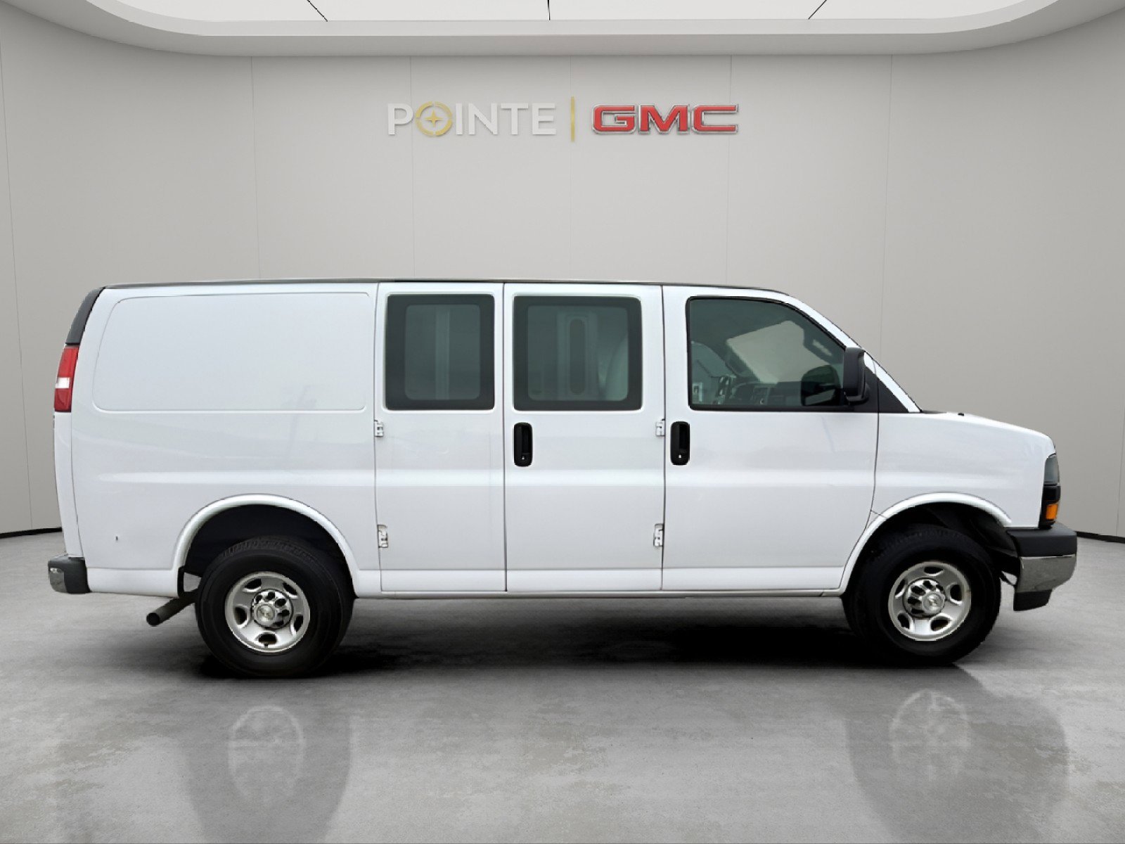 Used 2021 Chevrolet Express 2500 w/ Driver Convenience Package image 8